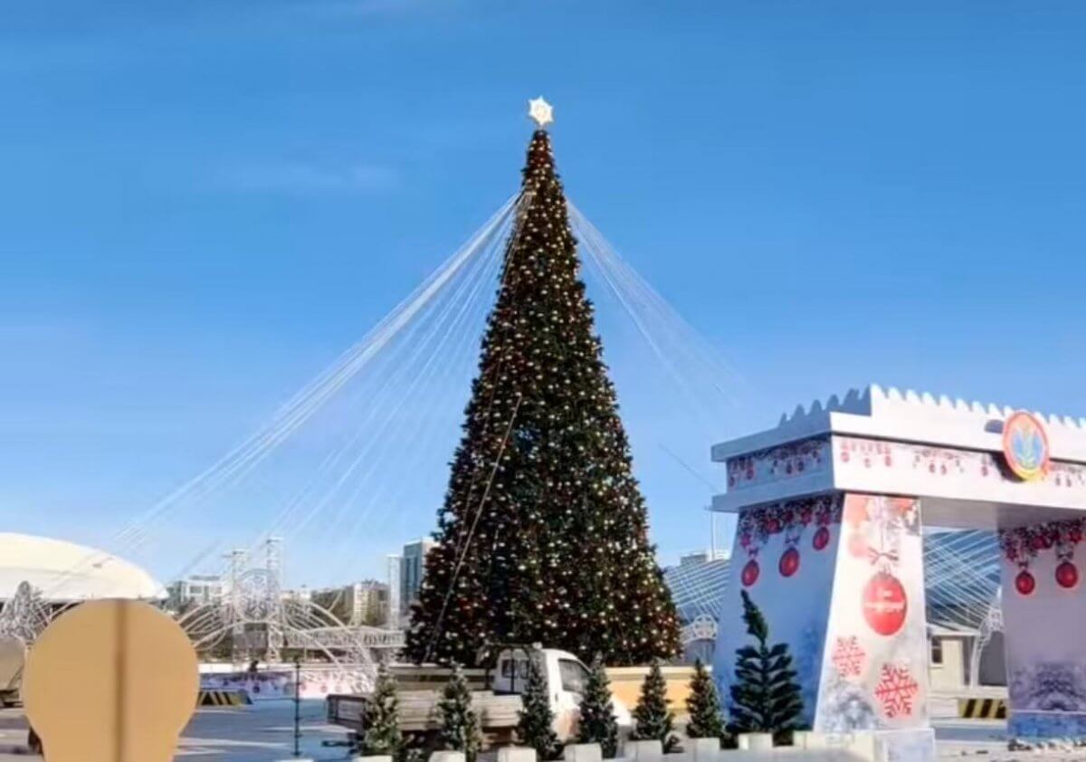 Когда состоится зажжение главной елки Астаны