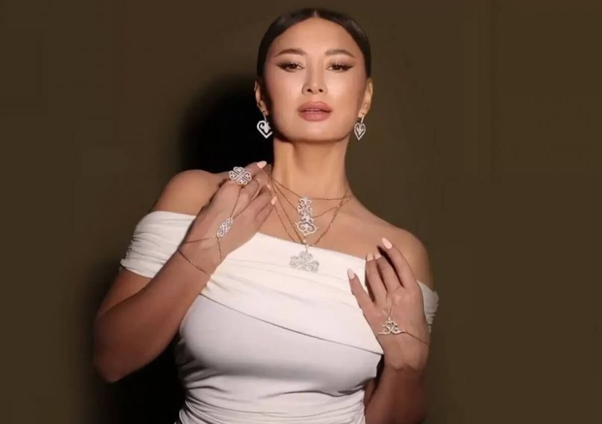 В лесу возле трейлера: Мадина Садвакасова опубликовала новое видео