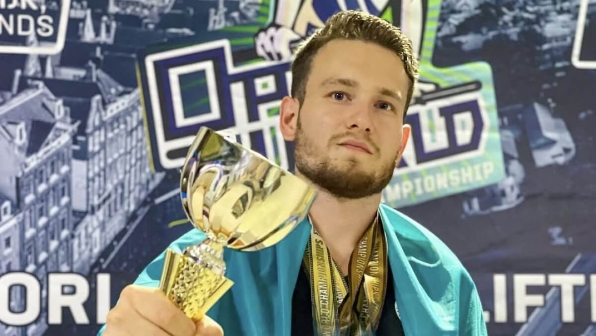 Зачем казахстанский чемпион попросил политическое убежище в Великобритании