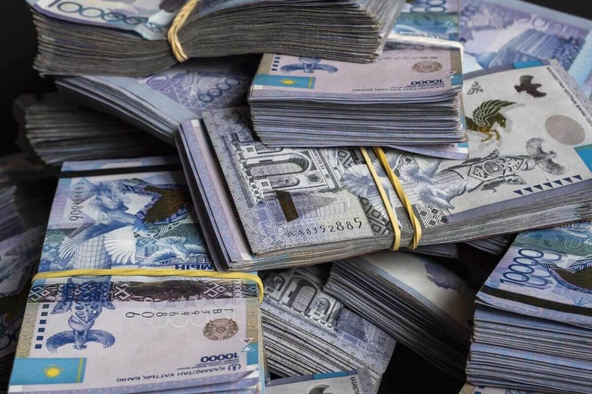 Миллион за место учителя: в Кызылорде расследуется дело о взятке