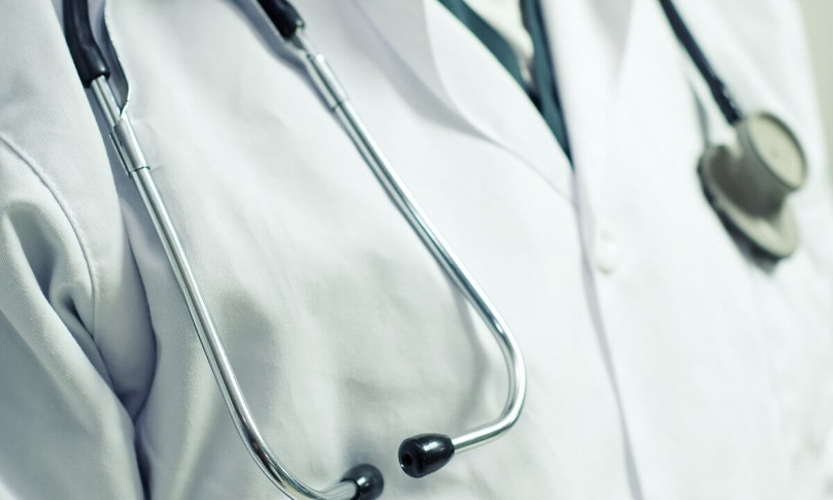 Приехавших на свадьбу гостей стали увозить на скорых прямо с торжества