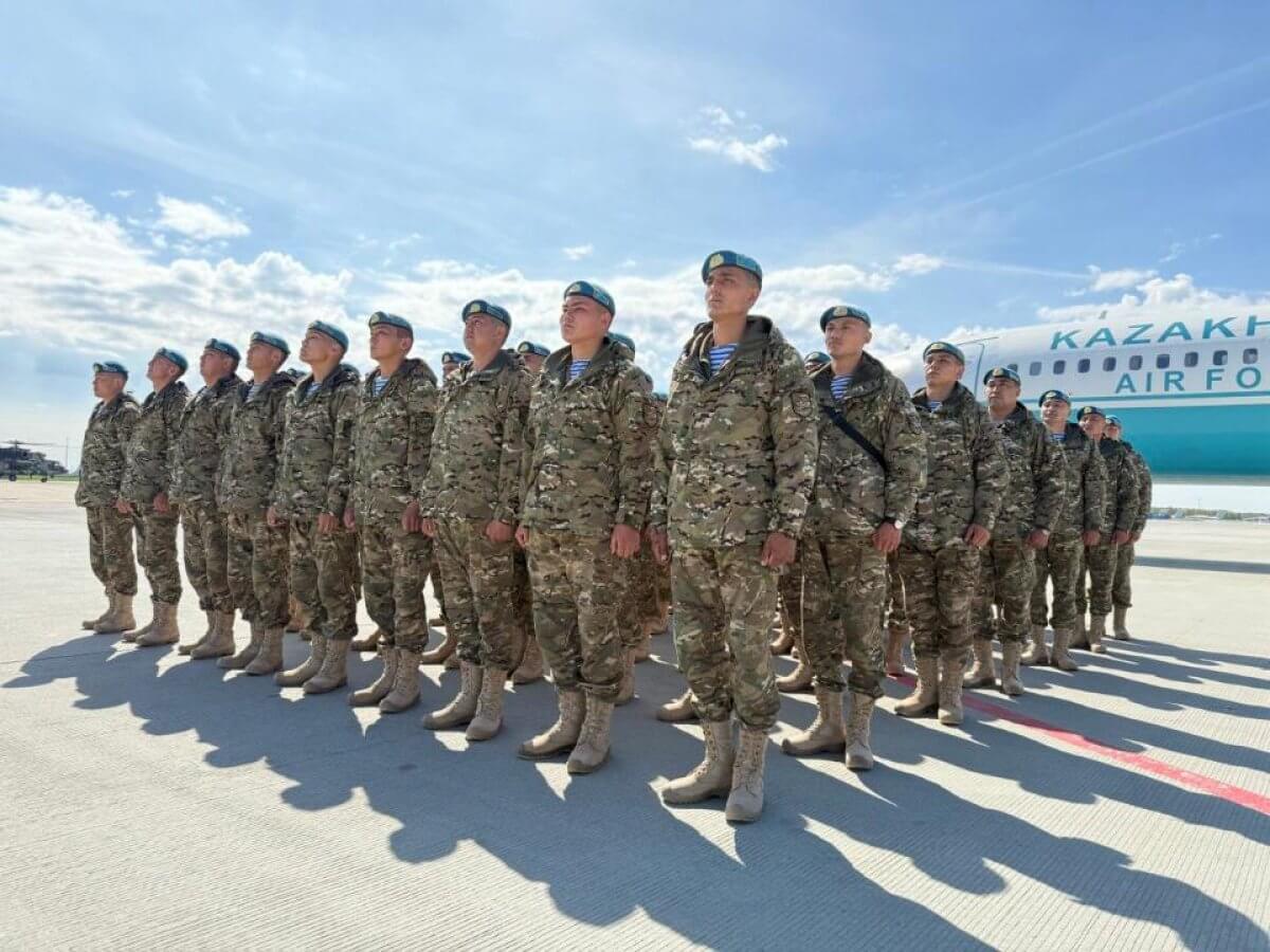 Солдаты из Казахстана пройдут по Красной площади