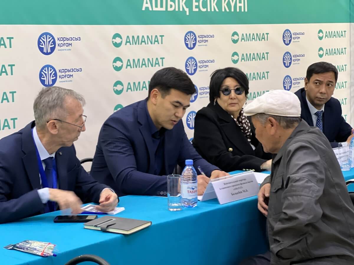 Правовую помощь жителям столицы оказала партия AMANAT