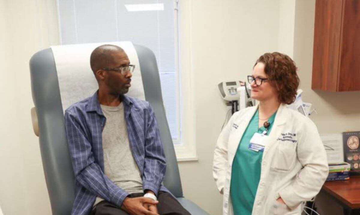 Опухоль размером с апельсин нашли в сердце у американца (фото)