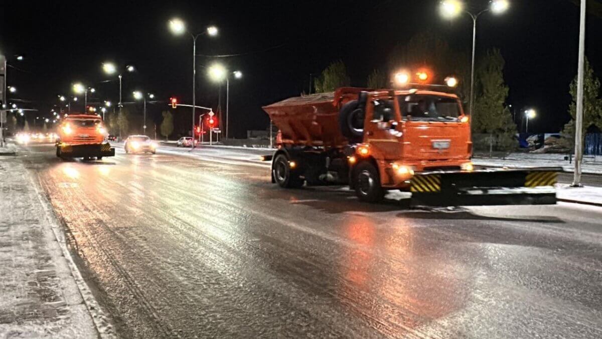 О затрудненном движении на проспекте Раимбека предупредили алматинцев