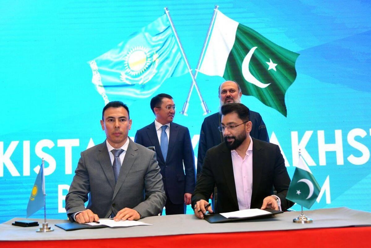 Казахстан и Пакистан заключили сделку на 10 млн долларов
