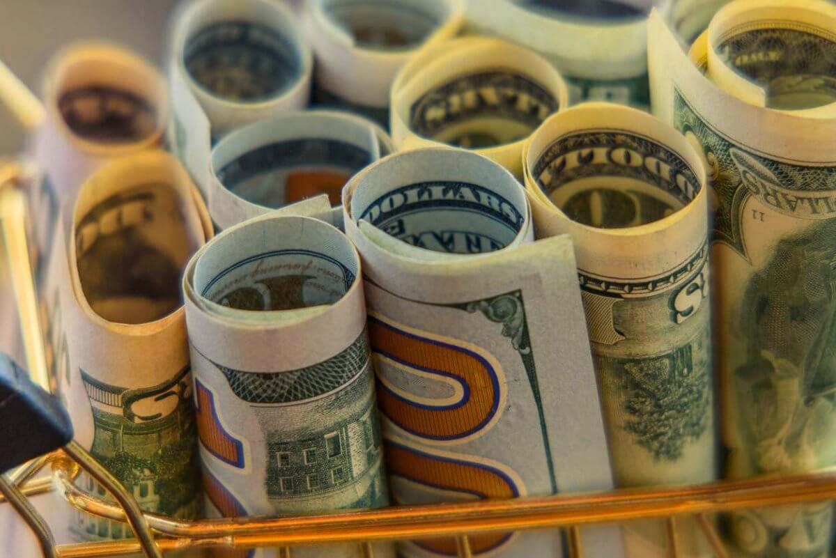 Курс доллара вырос на бирже в Казахстане