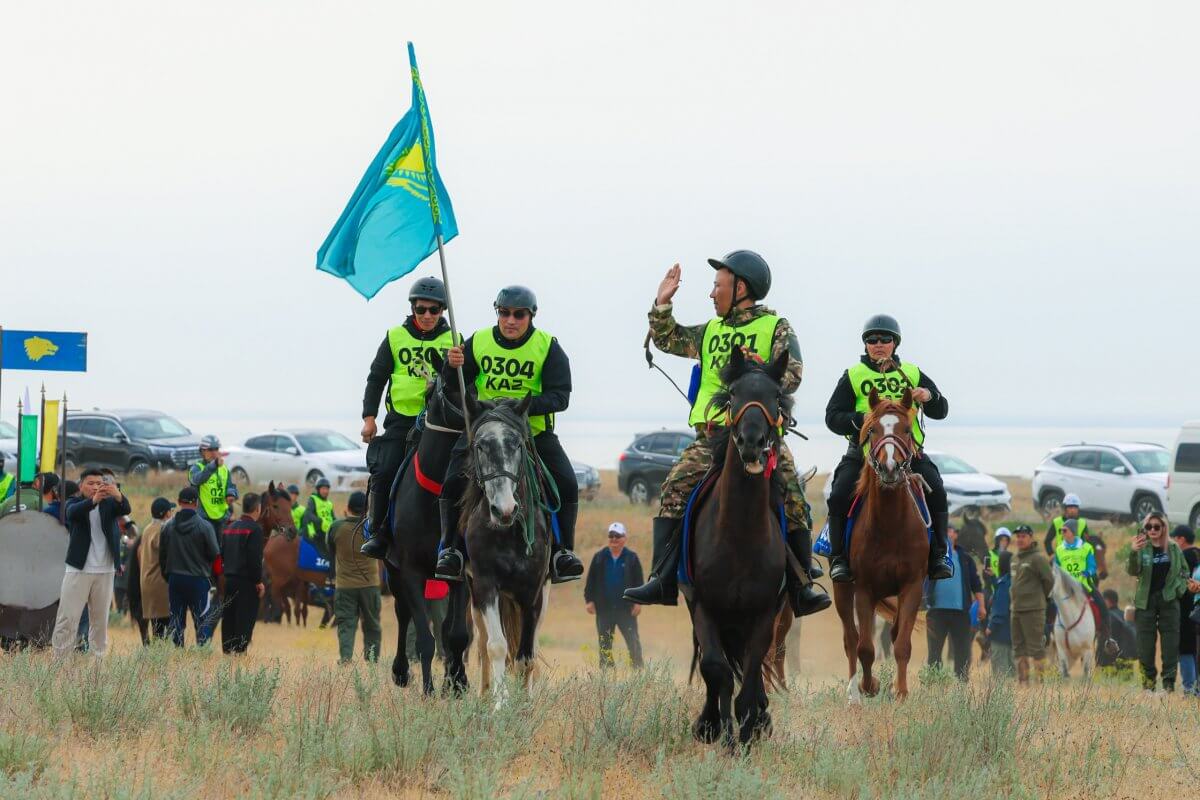 При поддержке партии AMANAT стартовал международный марафон "Ұлы дала жорығы"