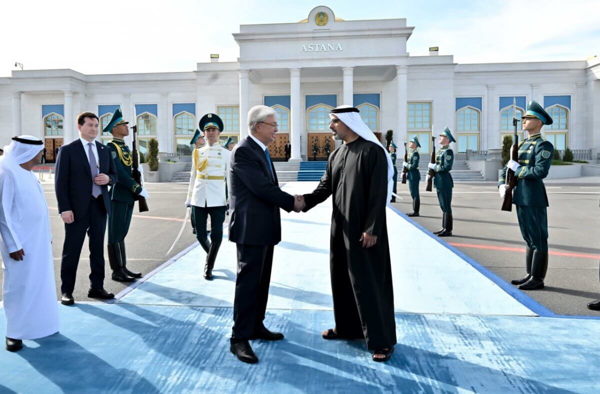 Токаев проводил Наследного принца Абу-Даби в аэропорту Астаны (фото)