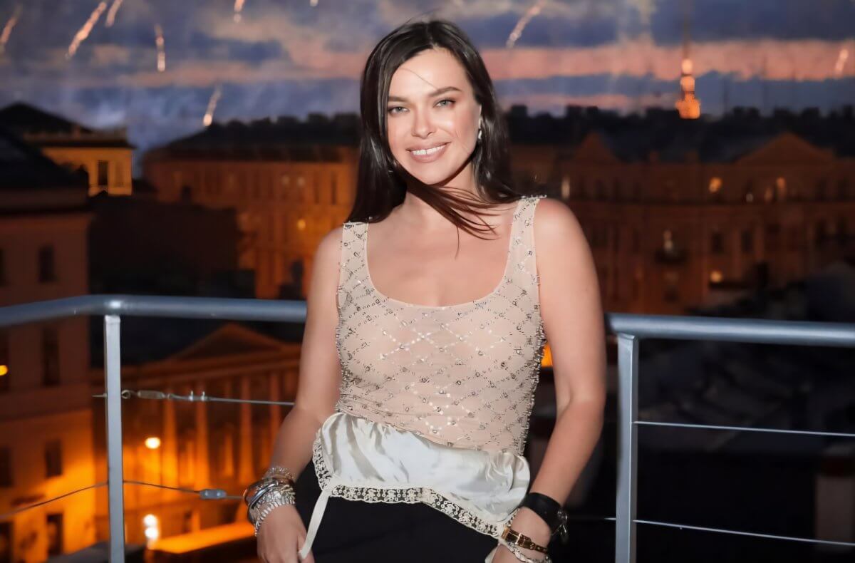 Экс-солистка "Серебра" задолжала миллионы налоговой