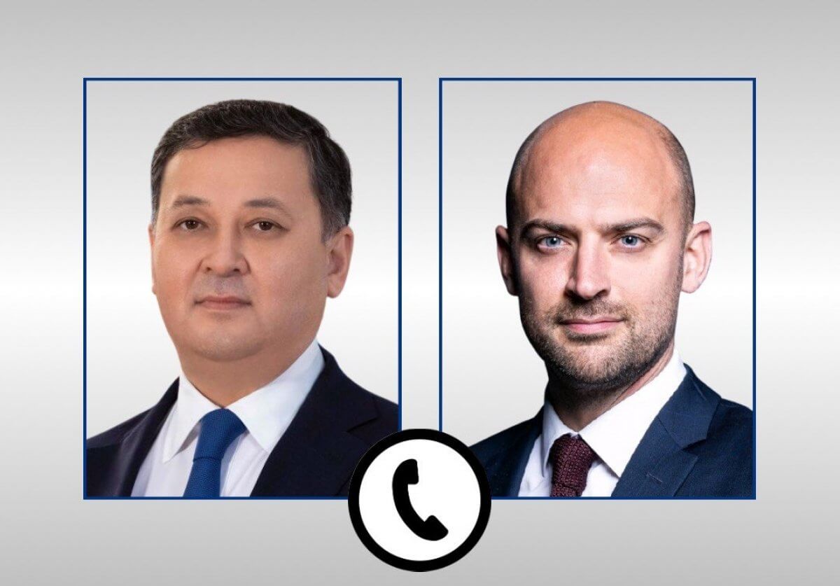 Глава МИД Франции позвонил казахстанскому коллеге