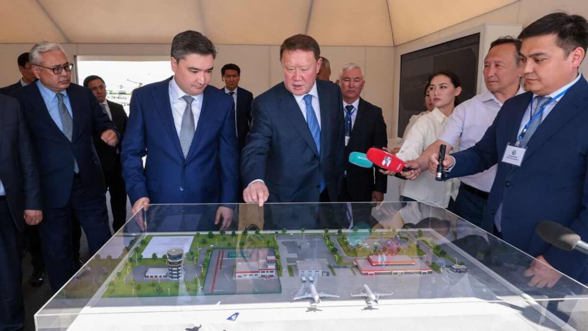 Олжас Бектенов проверил развитие транспортной и энергетической инфраструктуры в Костанайской области