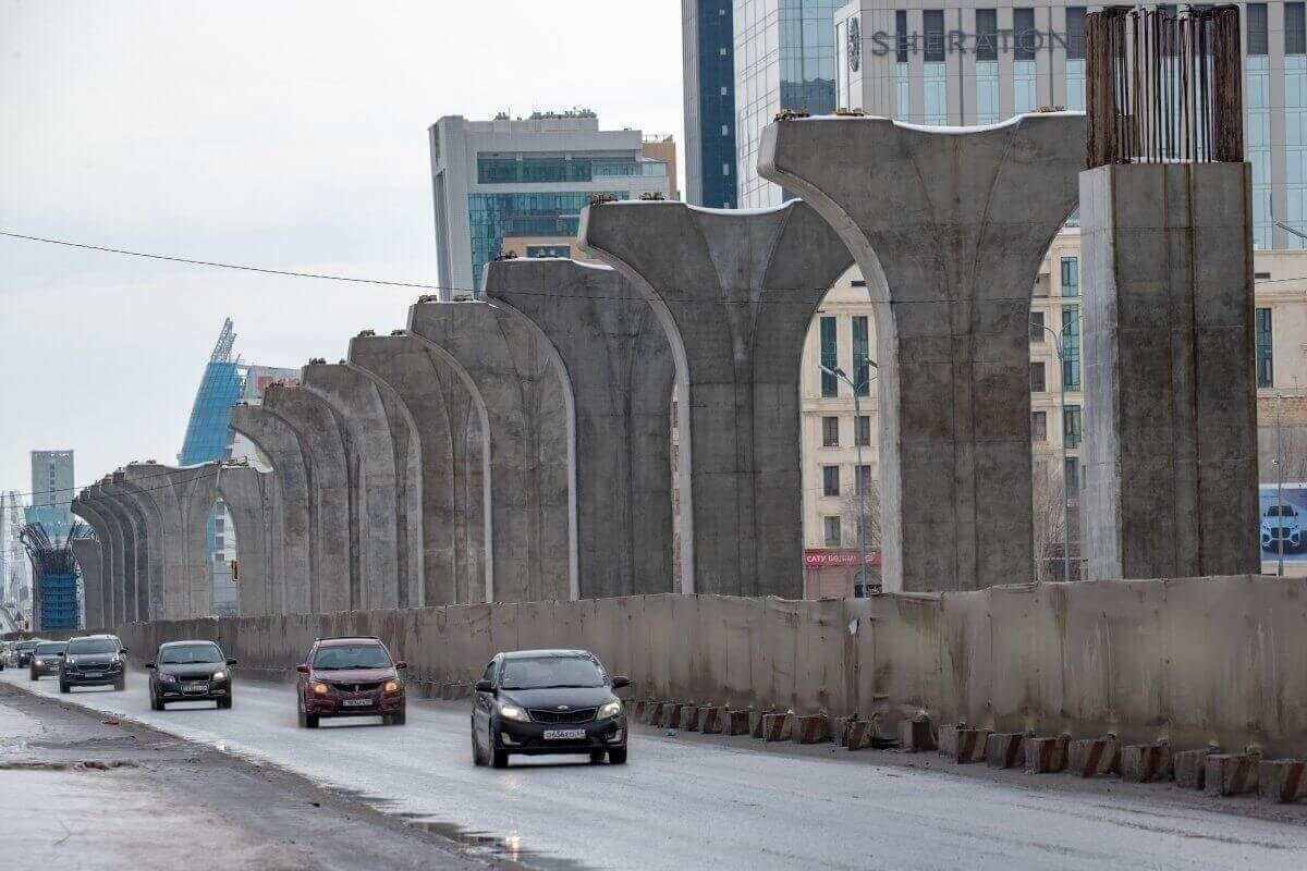 Движение перекроют на объездной дороге в Астане из-за работ на LRT