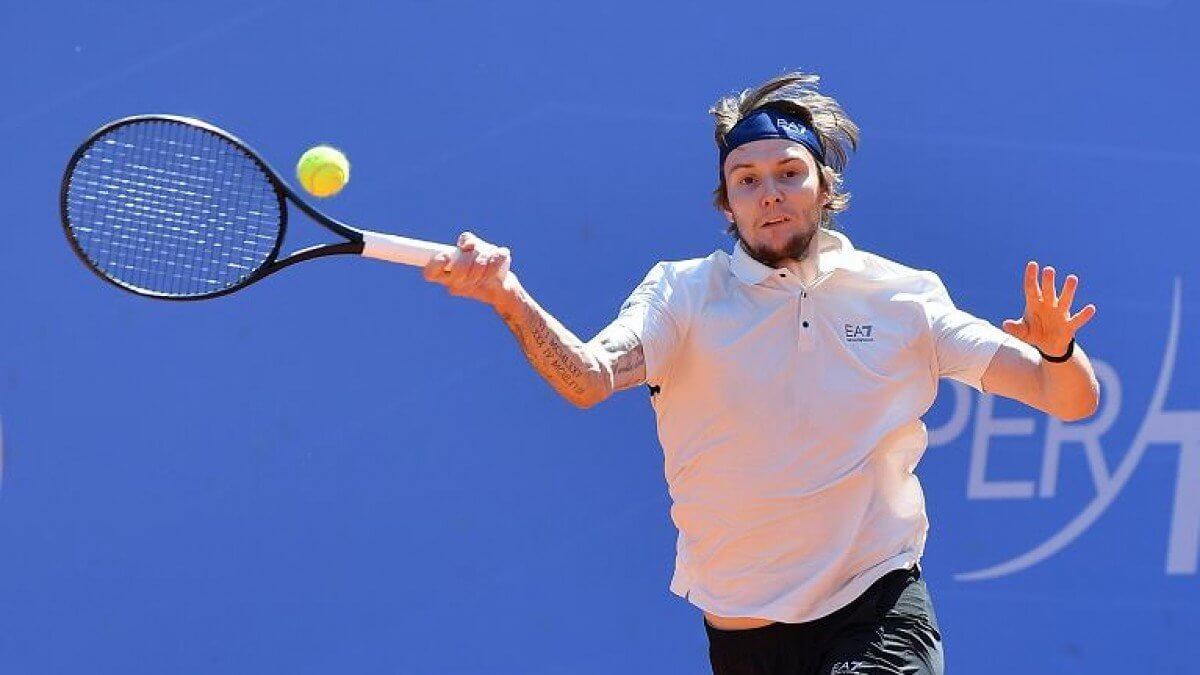 Александр Бублик выиграл престижный турнир в Италии