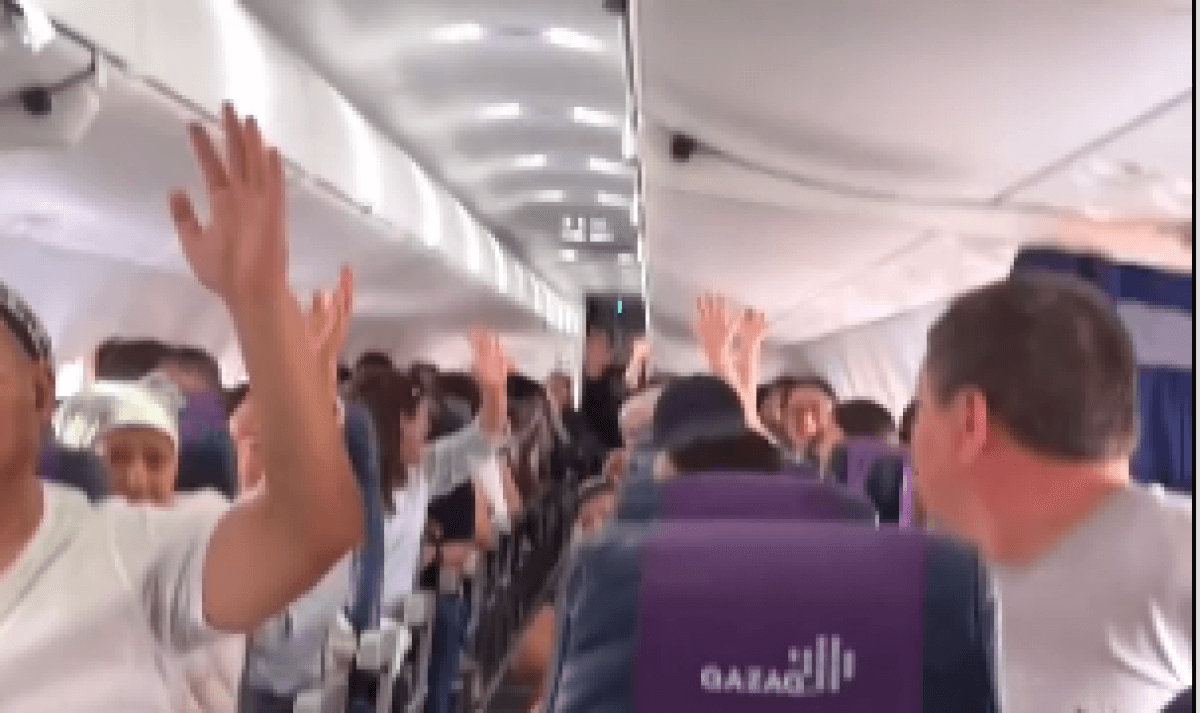 Самолет из Костаная не смог сесть в Туркестане (ВИДЕО)