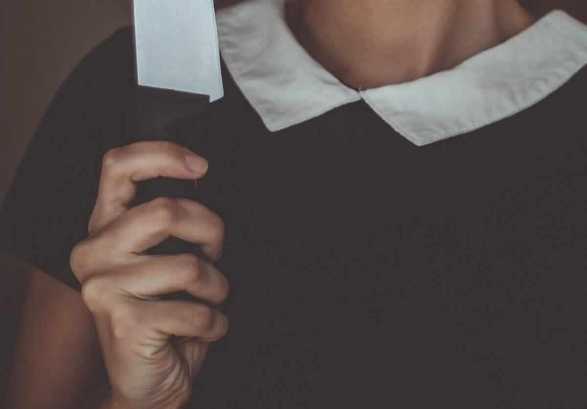 Пенсионерка ударила ножом сожителя в Павлодарской области