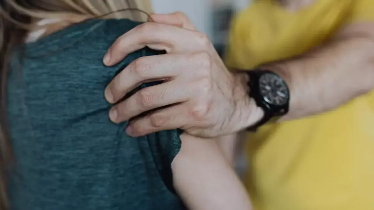 Девушку без рук изнасиловали в Бишкеке