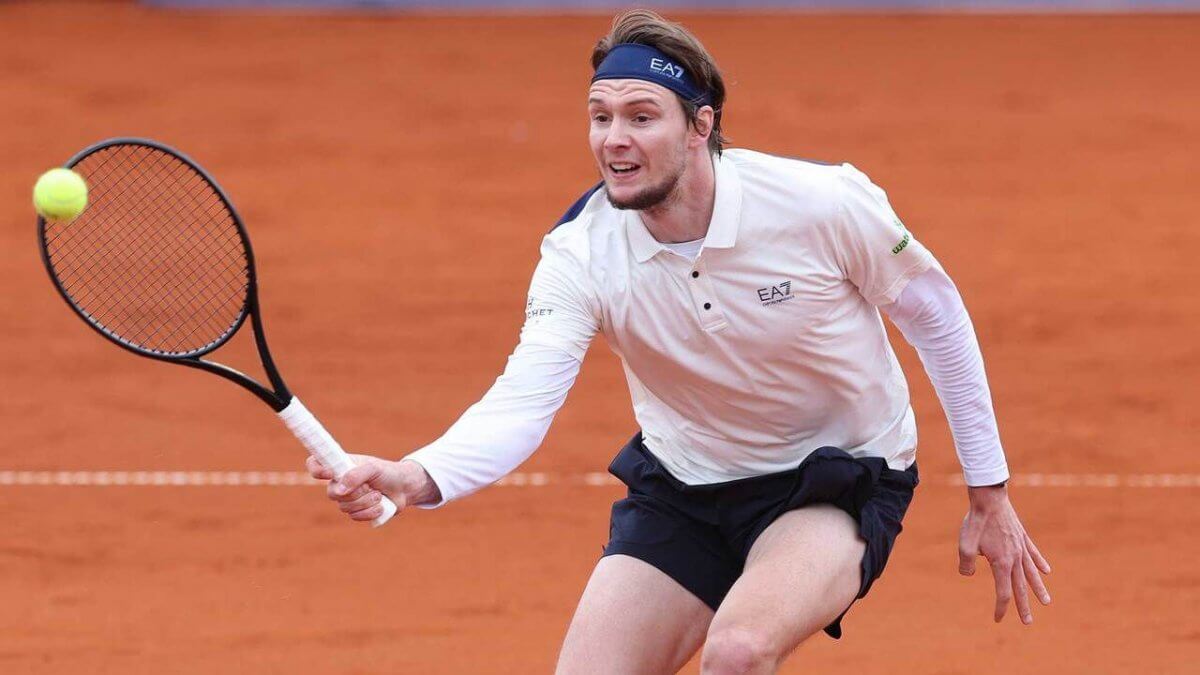 Александр Бублик пробился во второй круг “Ролан Гаррос”