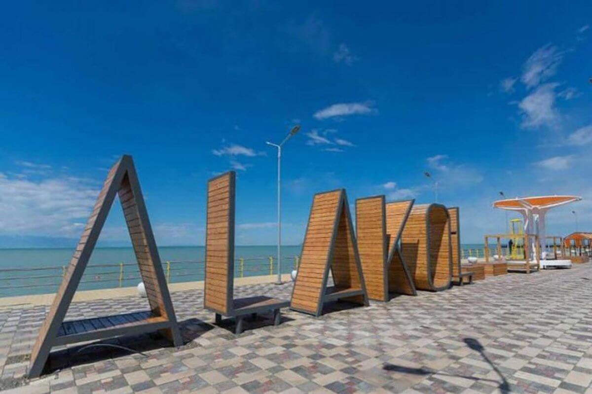 Дополнительный авиарейс запустят до Алаколя