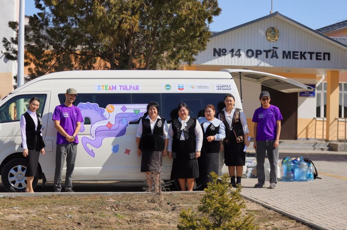 Маргулан Икласов и STEAM Tulpar: когда наука приезжает сама