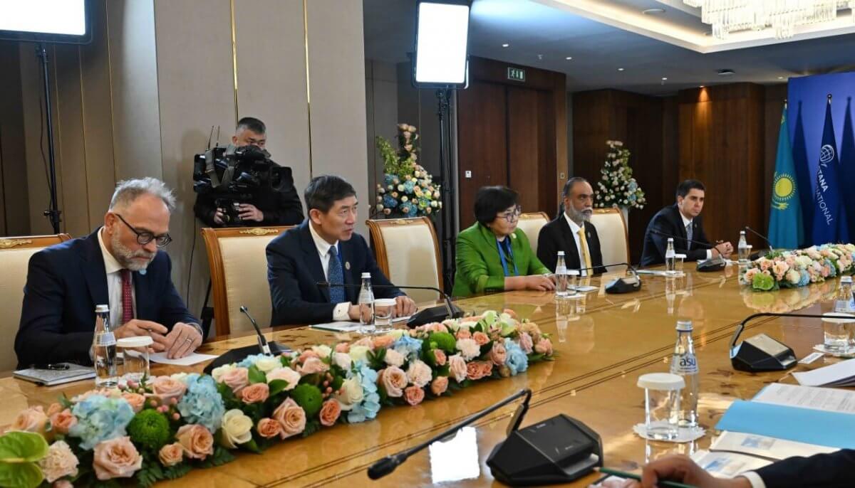 Президент Казахстана провел встречу с группой высоких представителей ООН