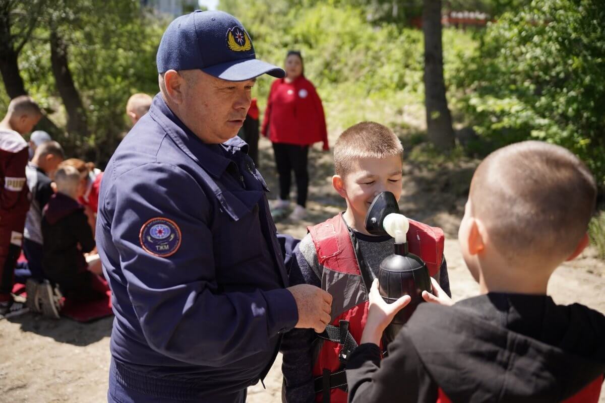 Спасатели провели акцию "Балалардың қауіпсіздігі – басты назарда"