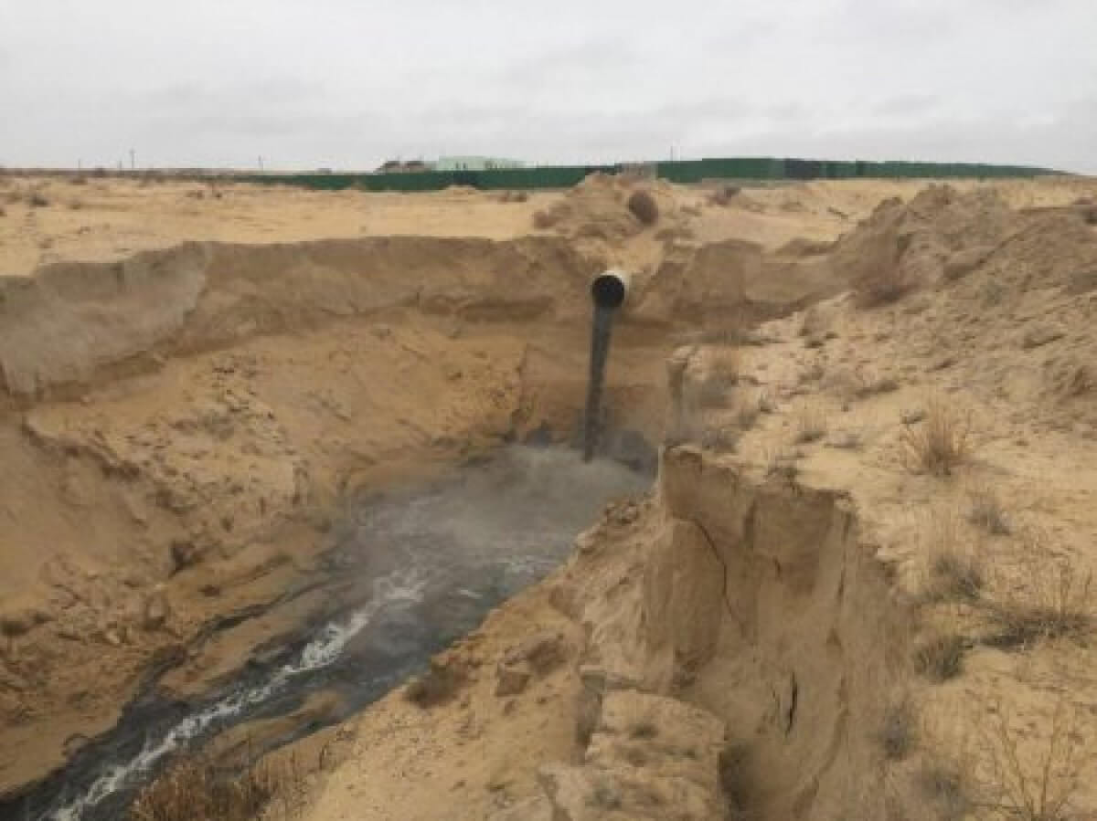 Удушающий запах мочевины накрыл ночью Актау