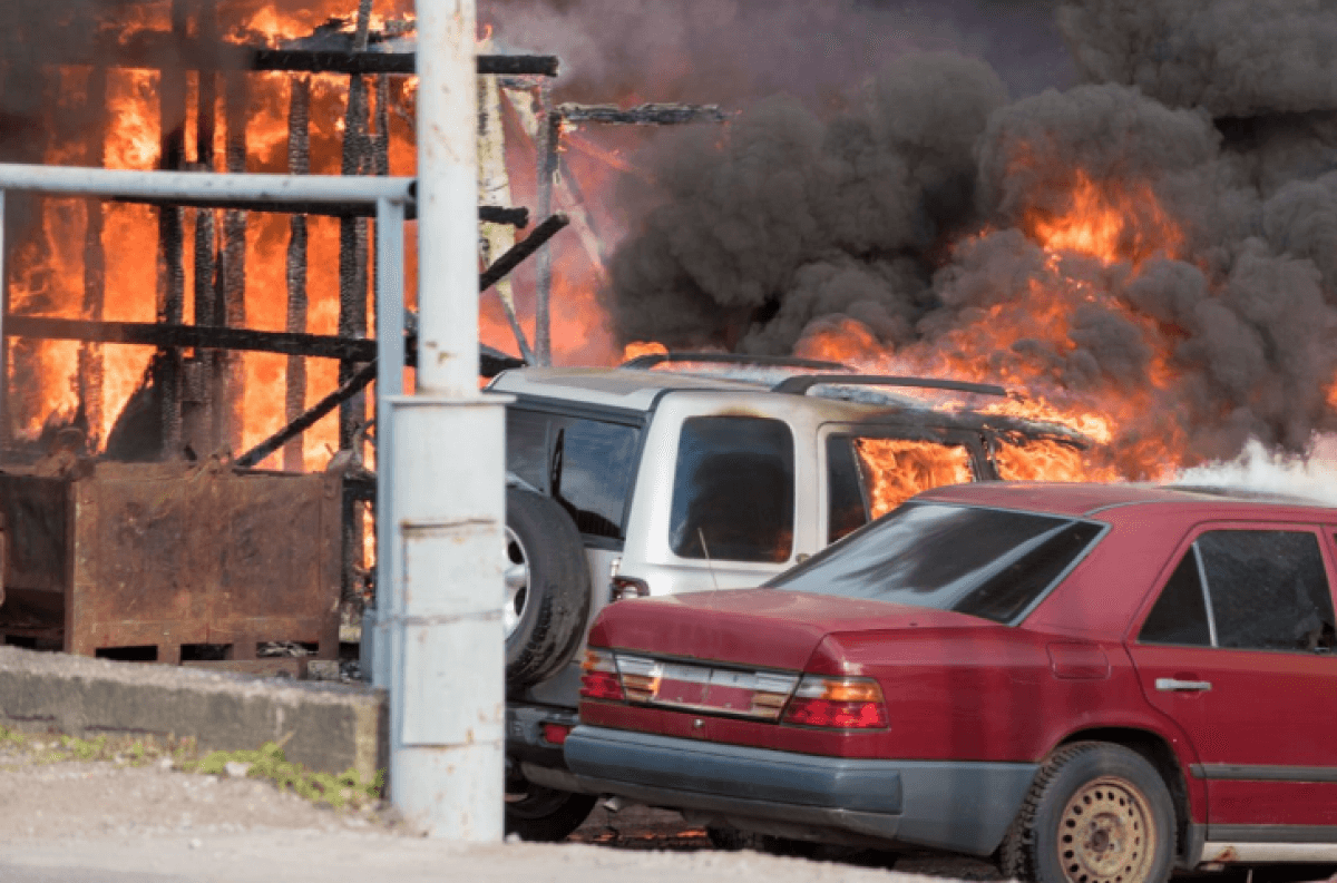 Автозаправка взорвалась в Атырауской области