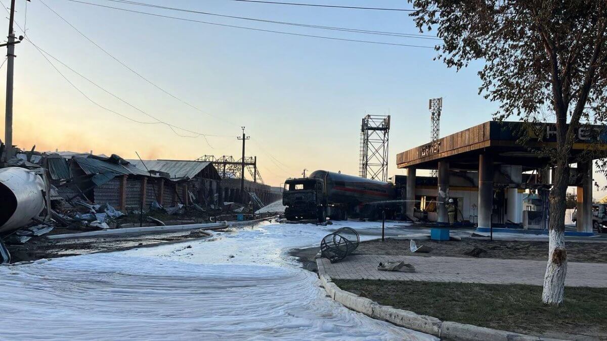 Взрыв на АЗС в Кульсары: двое погибших и 14 пострадавших