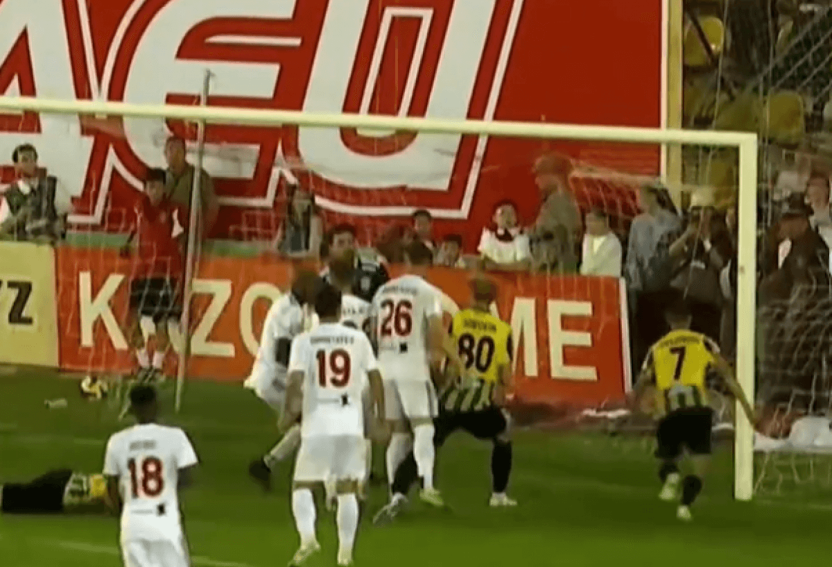 Тренер ФК “Кайрат” обратился к болельщикам после матча с “Актобе”