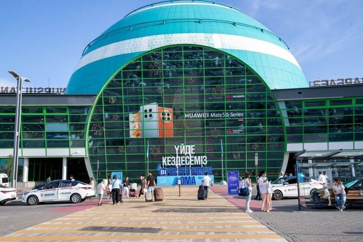 Мужчина неудачно пошутил о запрещенных предметах в аэропорту Астаны