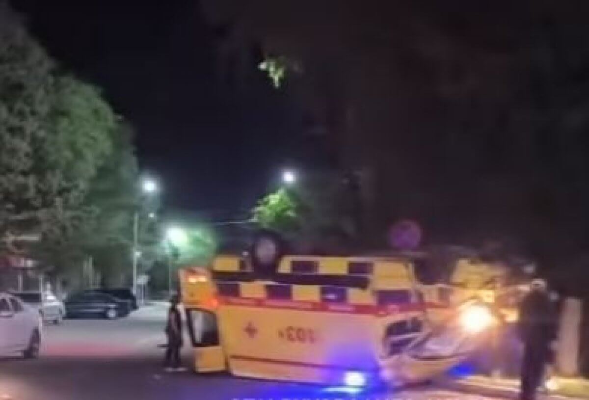 ДТП с участием кареты скорой помощи произошло в Жетысу