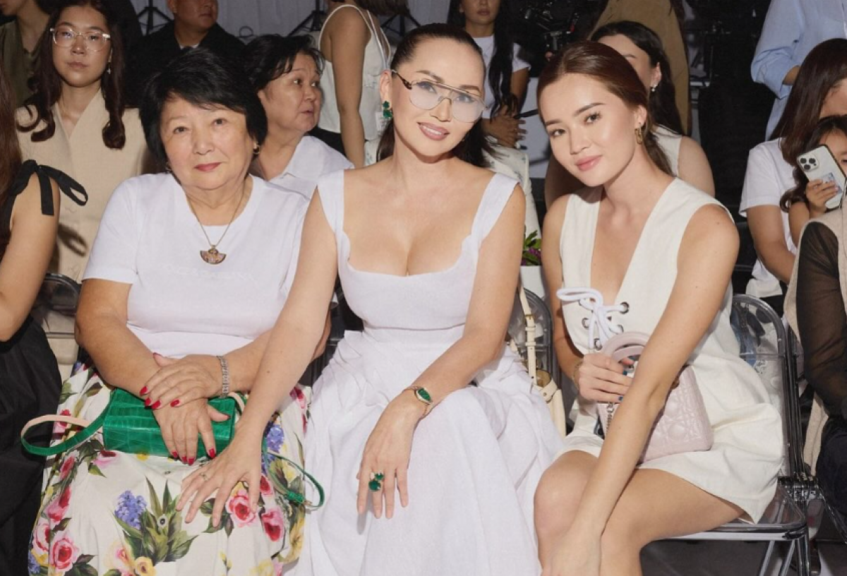 Баян Алагузова показала три поколения своей семьи