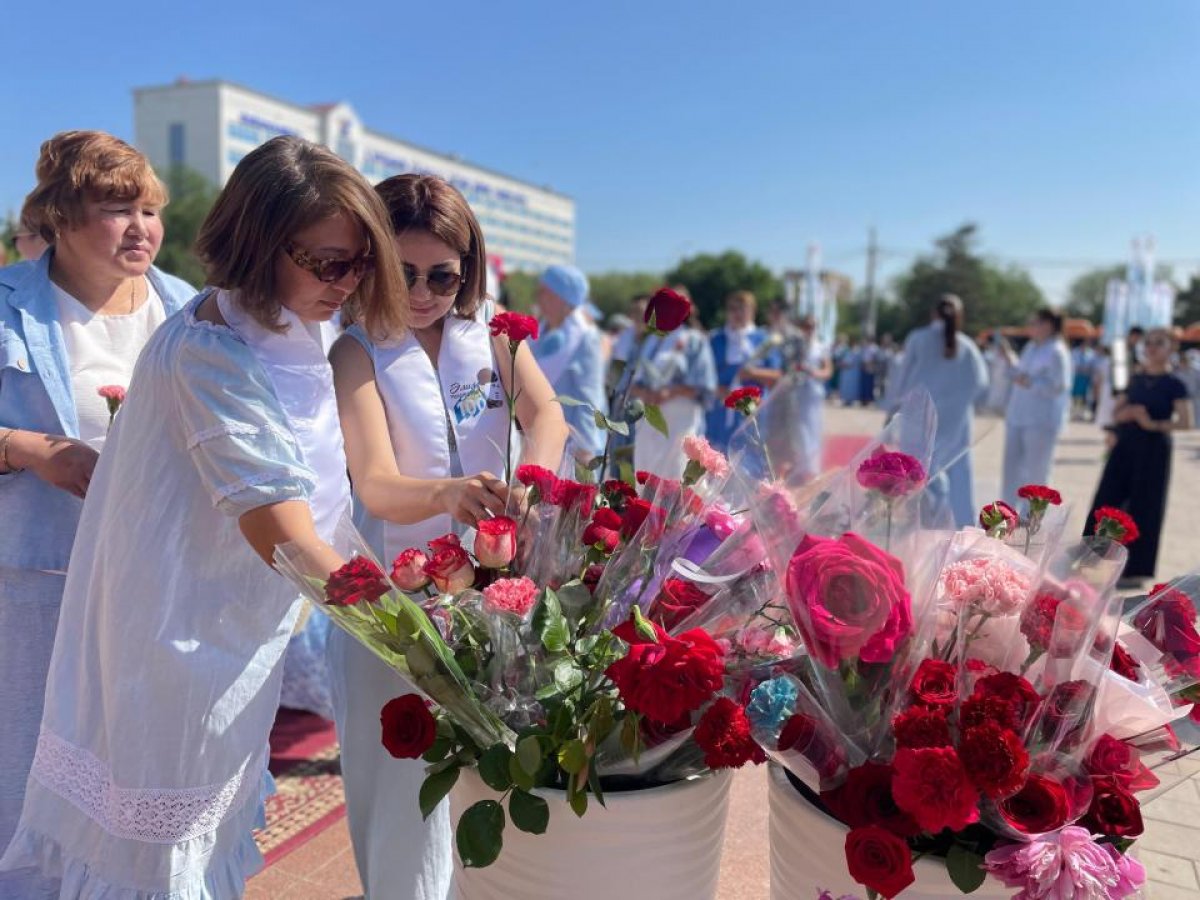 300 девушек и женщин по имени Алия собрались в Актобе