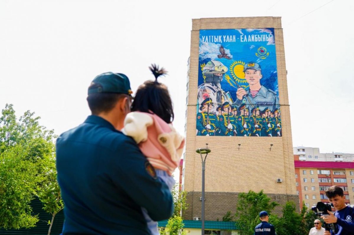 Новый мурал появился в Астане