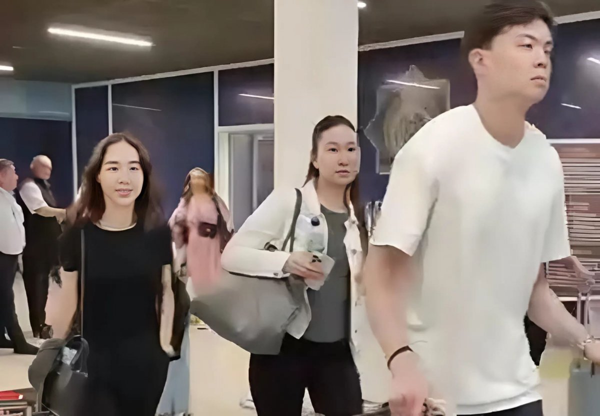 Казахстанские туристы из Дубая вернулись домой