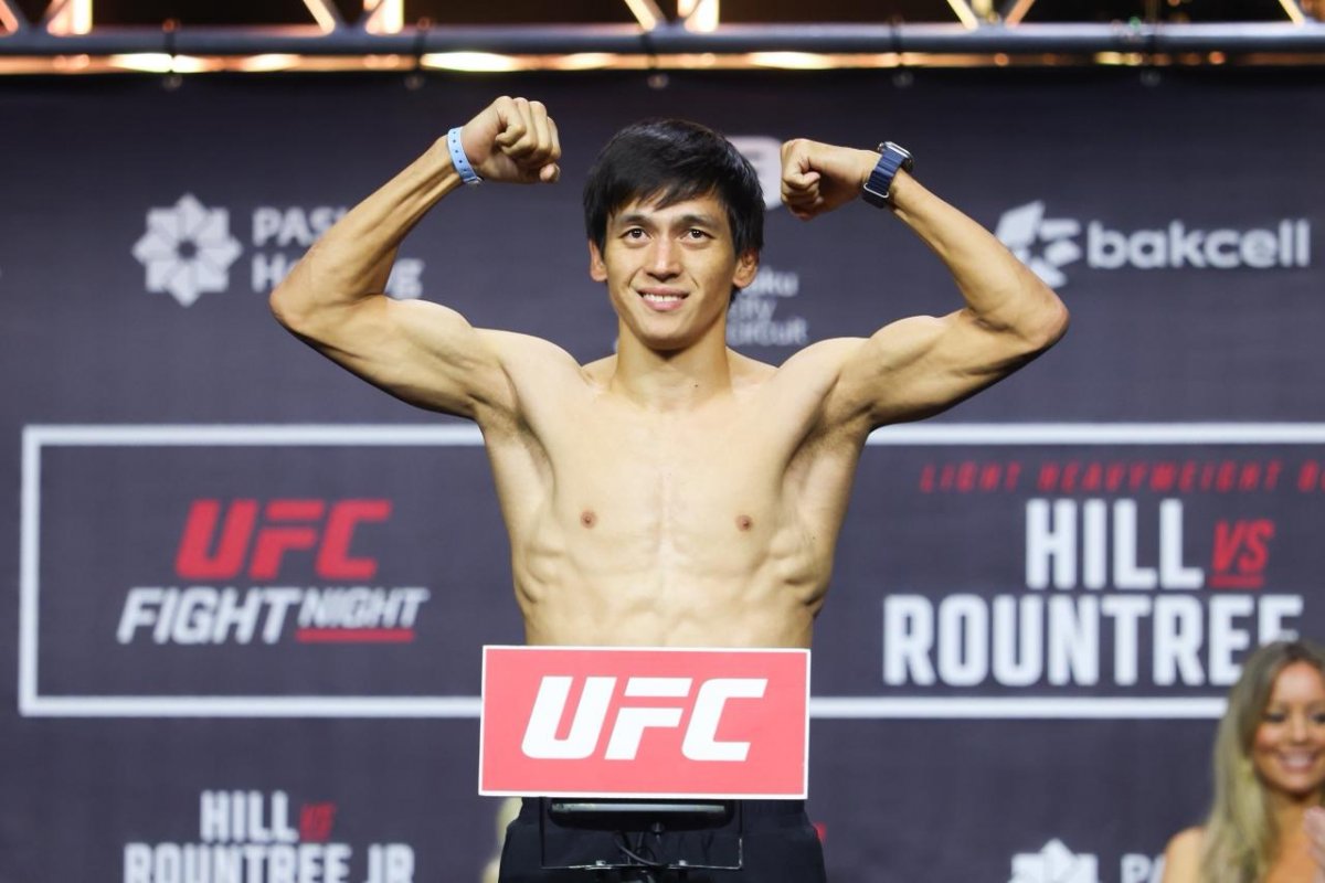 Азат Максум проиграл свой второй подряд бой в UFC