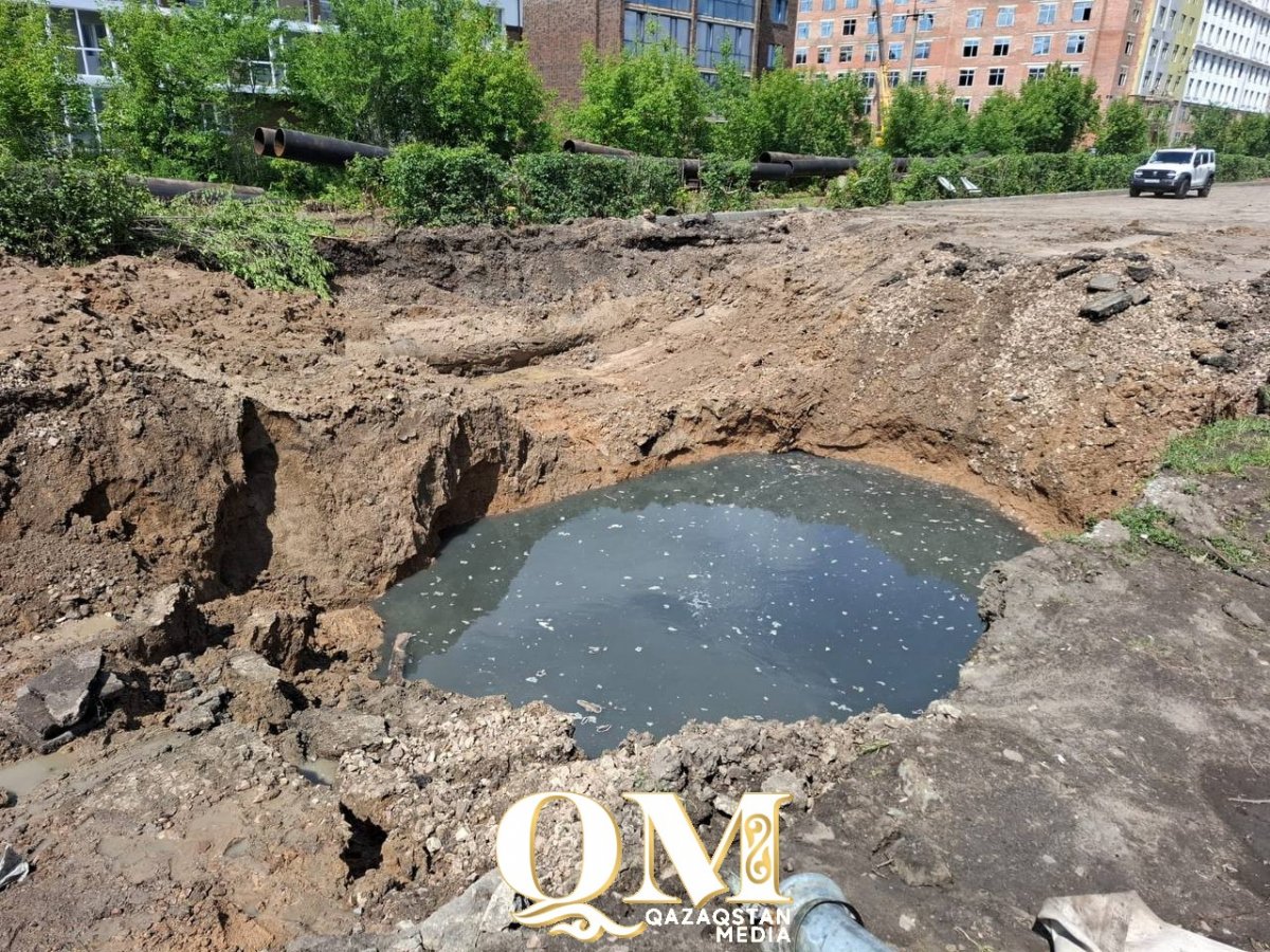 Канализационные стоки затопили больницу в Петропавловске