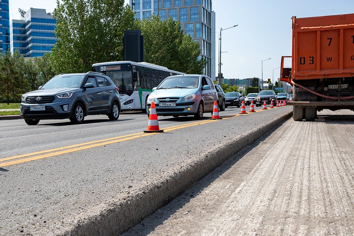Более 10 автобусов изменили маршруты в Астане