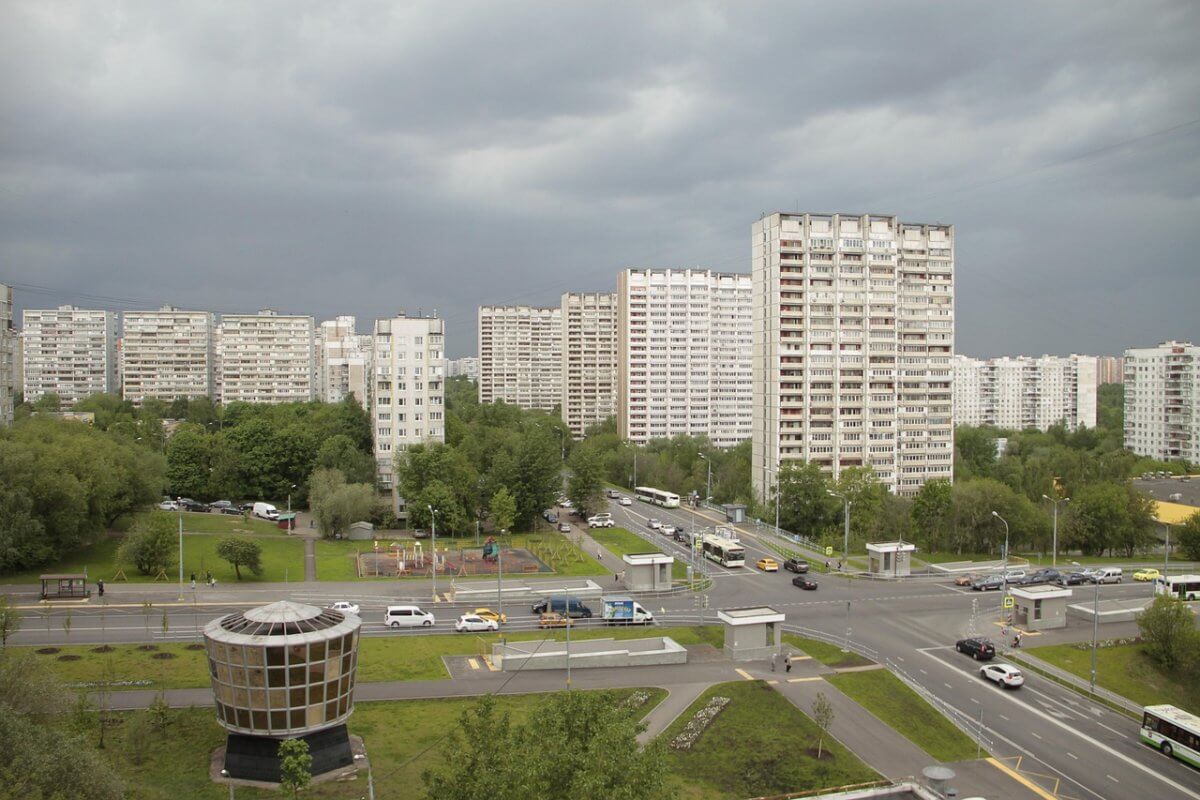 Девочка выпала из окна дома в Темиртау