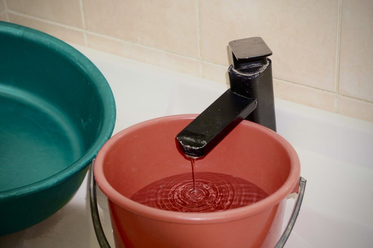 Ждут воду ночью: мажилисмены занялись проблемой с водоснабжением в крупном селе под Алматы