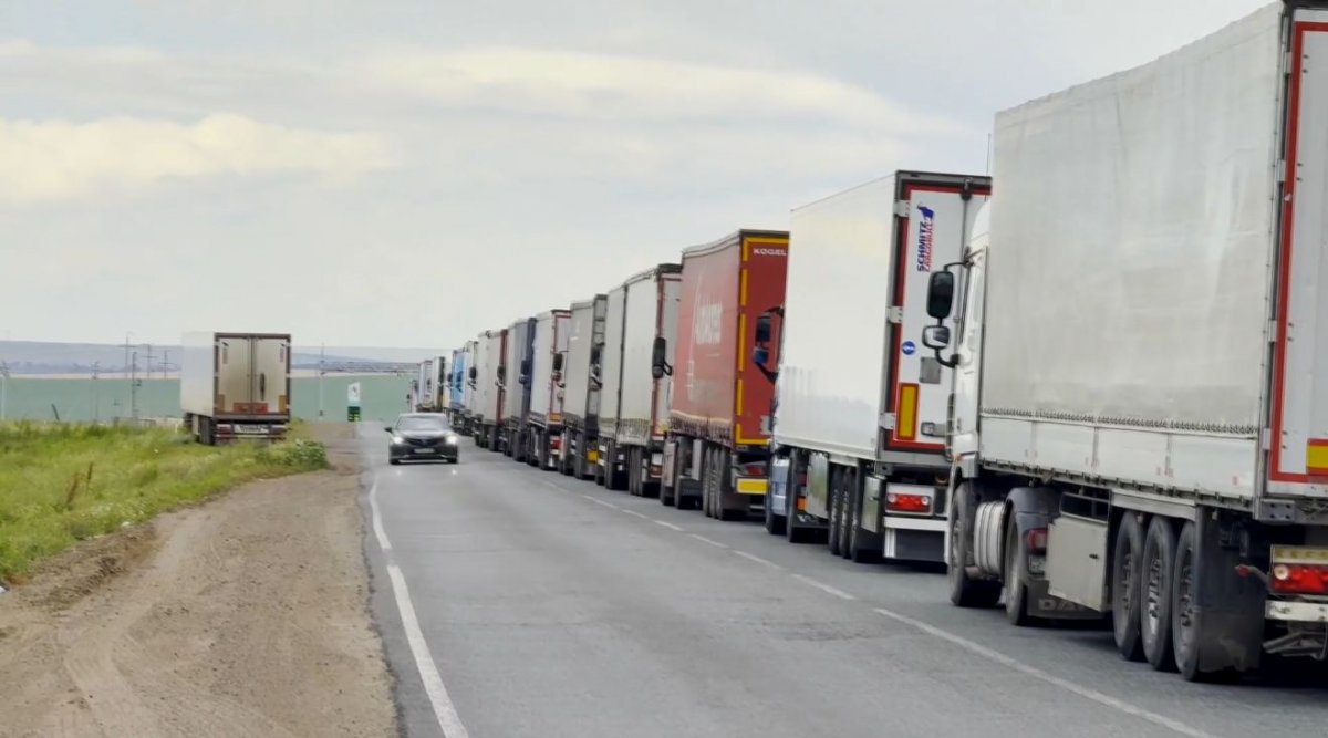 По следам Курултая: очереди на границе с Россией будут ликвидированы