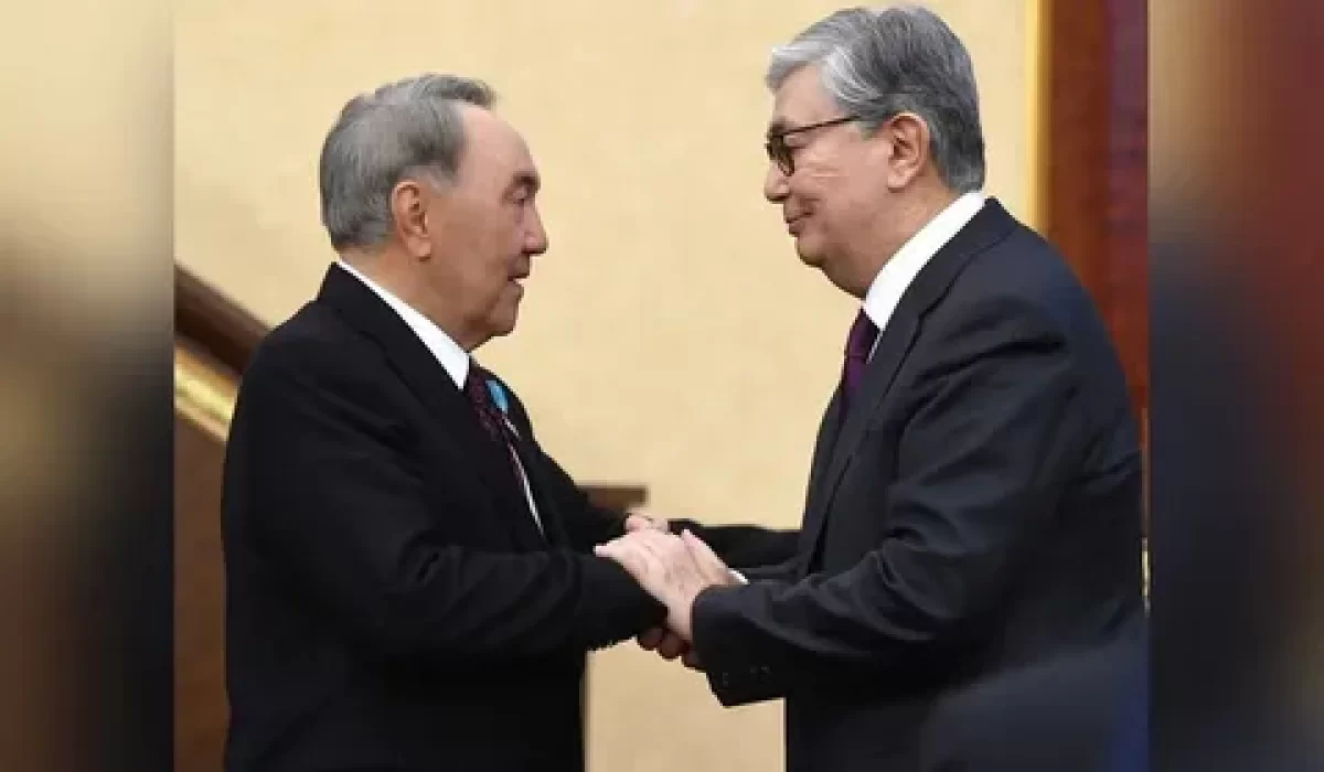 Токаев поздравил Назарбаева с 85-летием