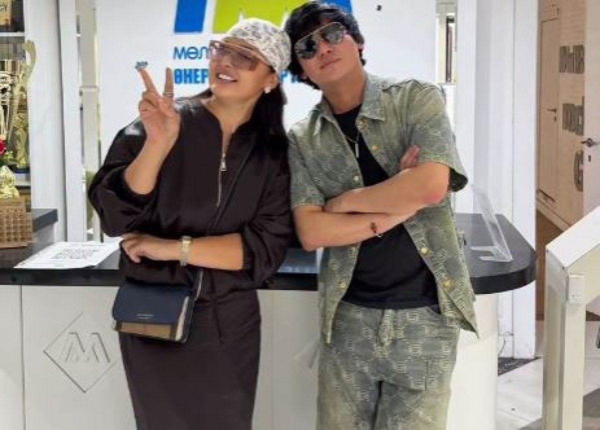 Супруга Турсынбека Кабатова готовит дуэт с Кайратом Нуртасом