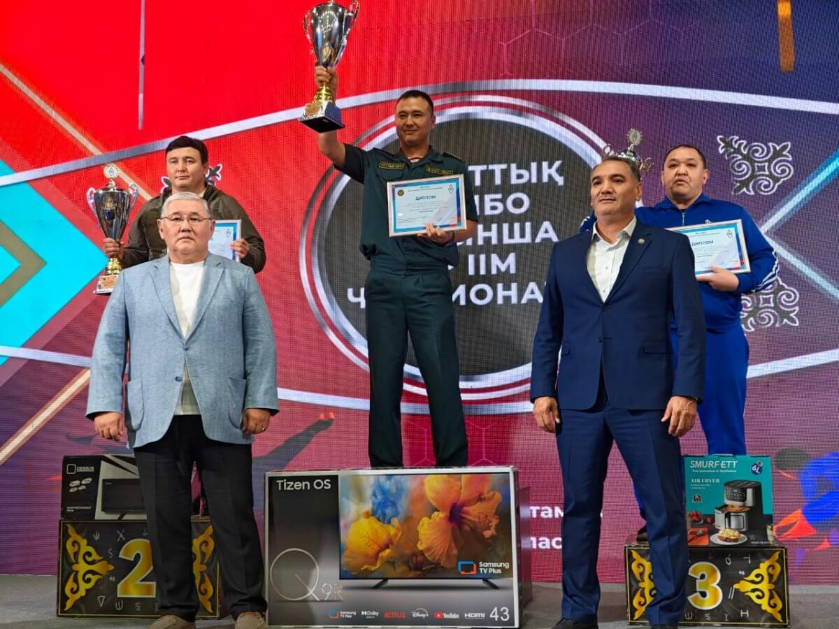 Гвардейцы впервые стали чемпионами МВД РК по спортивному самбо