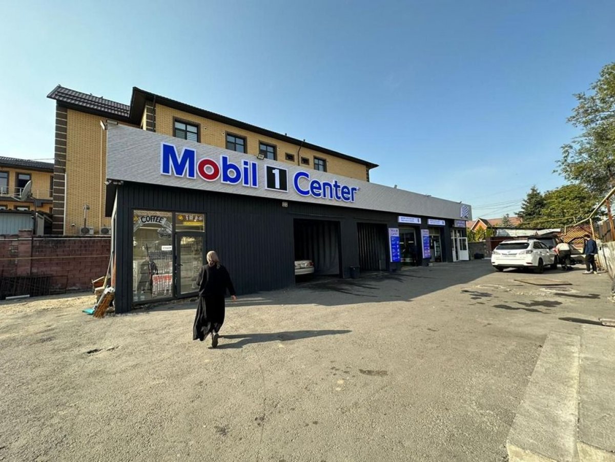 Автомойку и сервис замены масла снесли в Алматы