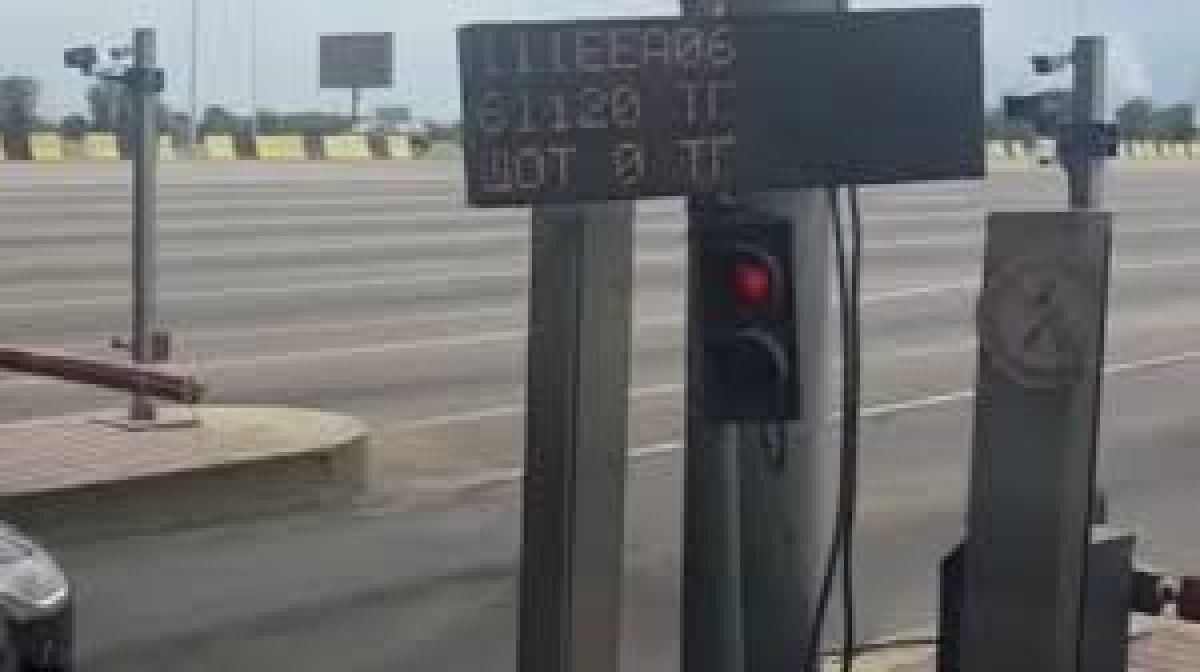 Казахстанец заплатил 61 тысячу за проезд по платной дороге