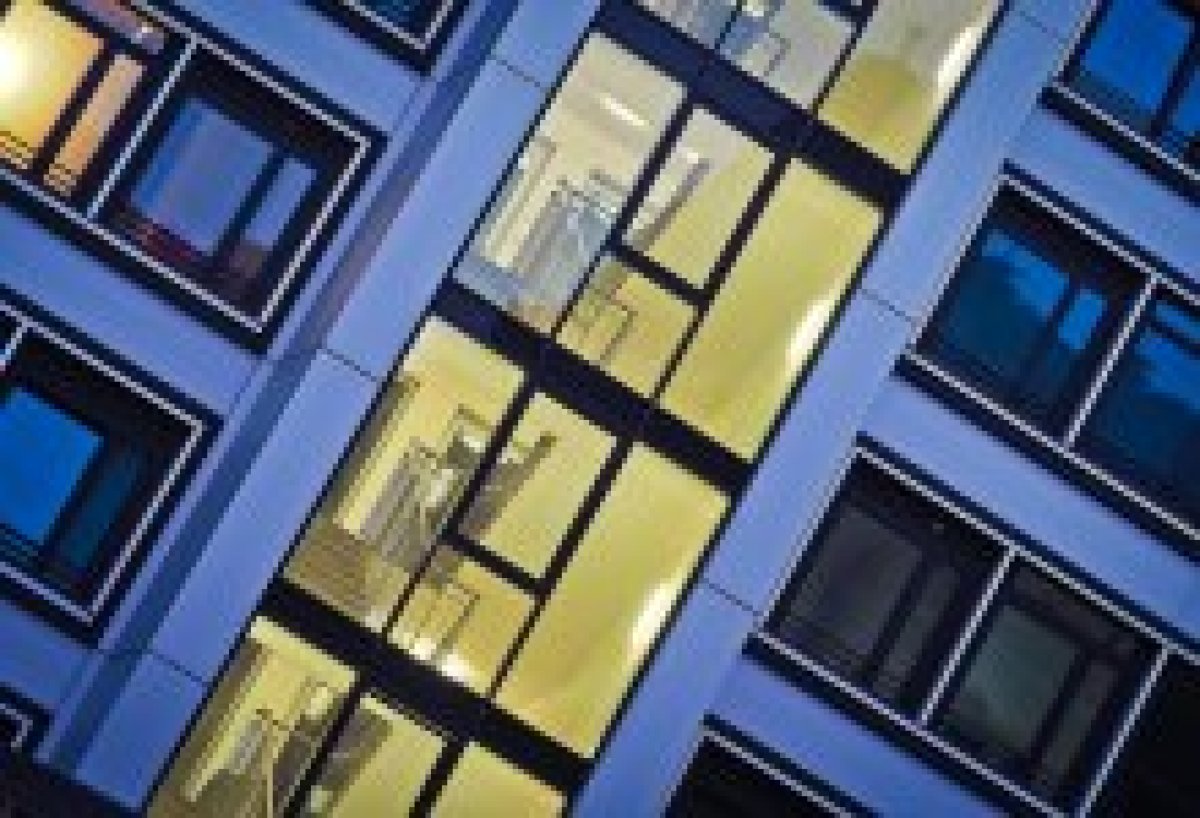 Шум, мусор и курение в подъезде: куда жаловаться казахстанцам