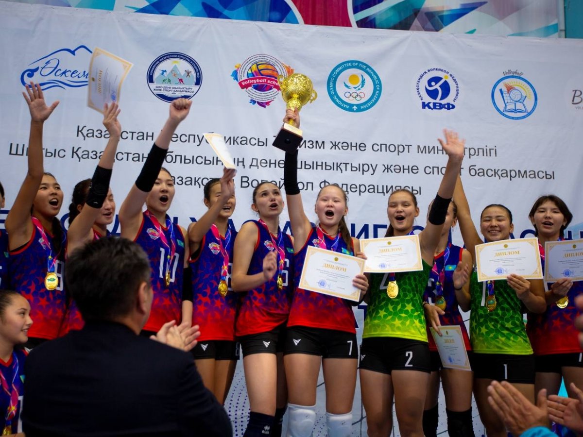 Определились сильнейшие волейболистки летнего чемпионата РК