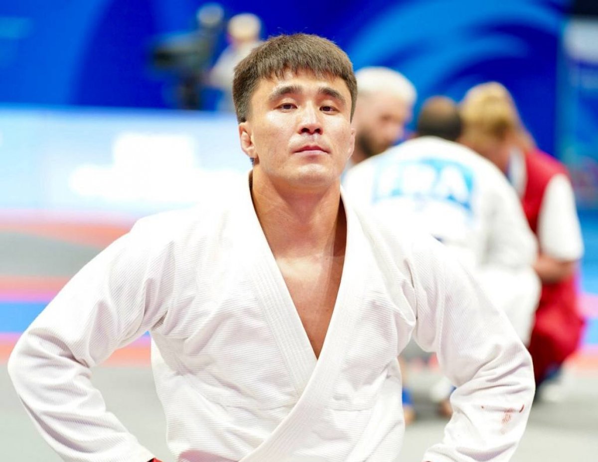 Казахстанец вышел в полуфинал Всемирных игр в Китае